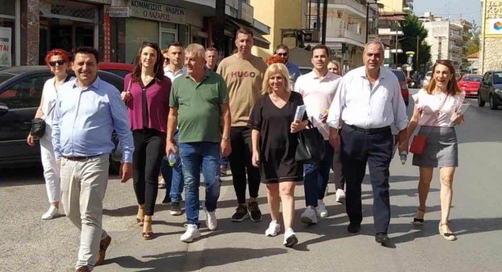 Στην αγορά της Έδεσσας ο Γιάννης Τσεπκεντζής Στην αγορά της Έδεσσας ο Γιάννης Τσεπκεντζής
