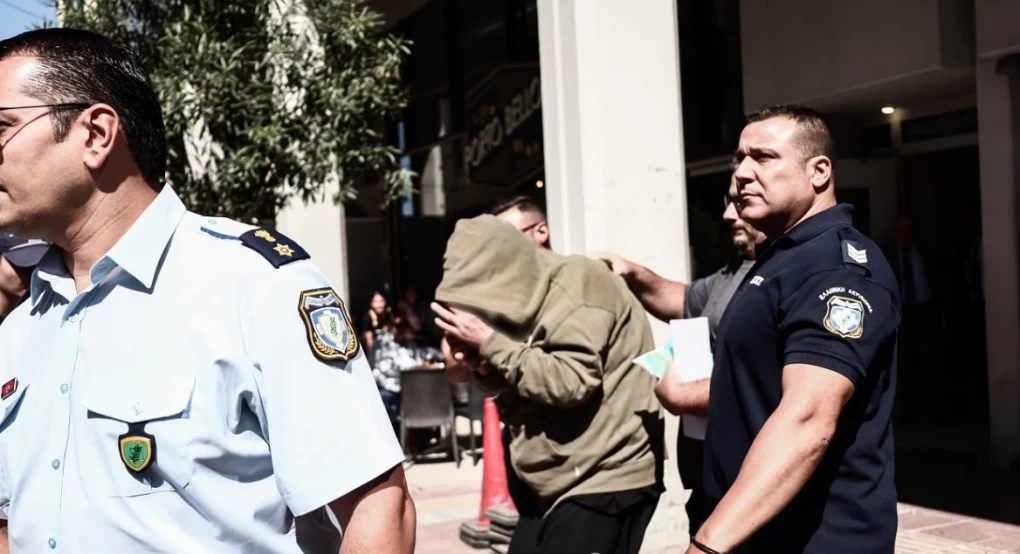Πειραιάς: Προφυλακιστέος ο 68χρονος που σκότωσε τον 39χρονο Πειραιάς: Προφυλακιστέος ο 68χρονος που σκότωσε τον 39χρονο