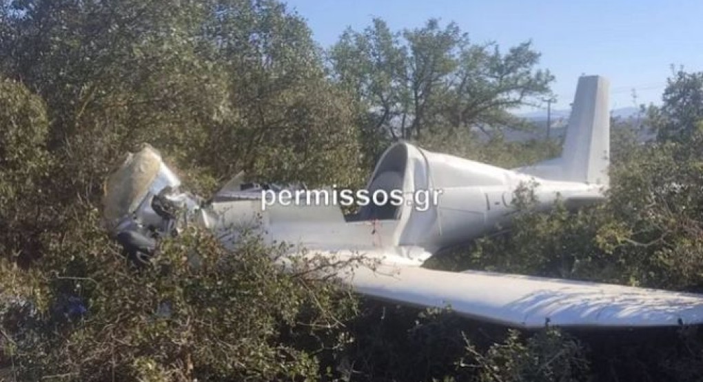 Συντριβή αεροσκάφους στη Θήβα, νεκρός ο πιλότος Συντριβή αεροσκάφους στη Θήβα, νεκρός ο πιλότος