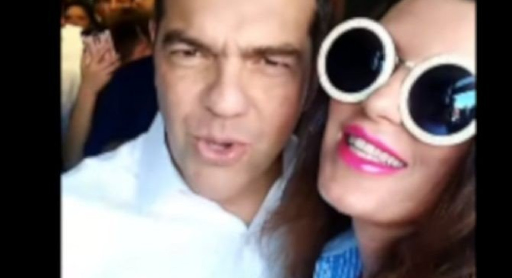 Αυτή είναι η πιο... παθιασμένη θαυμάστρια του Τσίπρα (βίντεο)