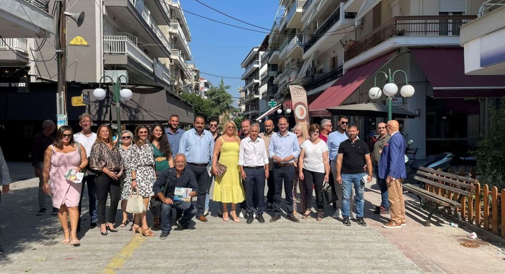 Τα καφέ και τα καταστήματα εστίασης του πεζόδρομου των Γιαννιτσών επισκέφτηκε ο υπ. δήμαρχος Πέλλας Στάθης Καστερίδης Τα καφέ και τα καταστήματα εστίασης του πεζόδρομου των Γιαννιτσών επισκέφτηκε ο υπ. δήμαρχος Πέλλας Στάθης Καστερίδης