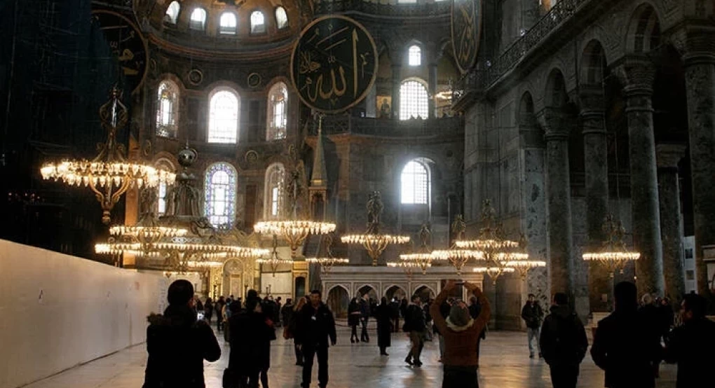 Τι λένε Τούρκοι αξιωματούχοι για το ενδεχόμενο κλεισίματος της Αγίας Σοφίας