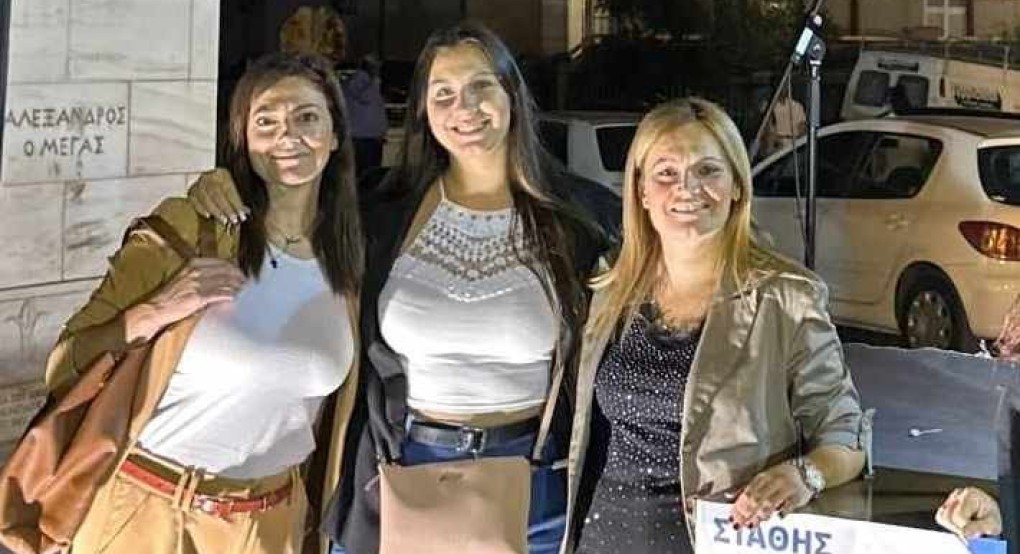 Ελένη Σαμαρά: Με την οικογένεια στο πλευρό της και με πολιτικό πολιτισμό για ένα "Μέλλον Δημιουργίας" Ελένη Σαμαρά: Με την οικογένεια στο πλευρό της και με πολιτικό πολιτισμό για ένα "Μέλλον Δημιουργίας"