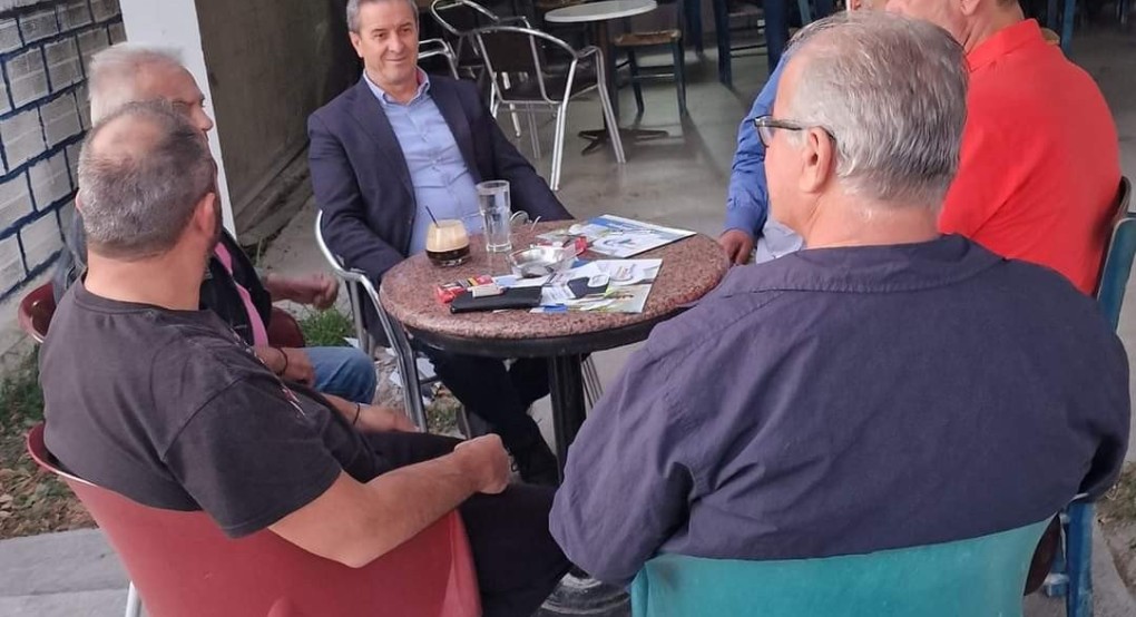 Δημήτρης Μπίνος: Ζωντανή σχέση με τους πολίτες Δημήτρης Μπίνος: Ζωντανή σχέση με τους πολίτες