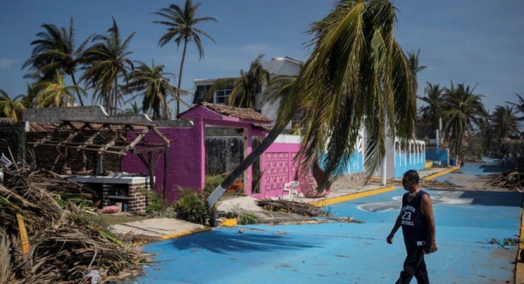 Εικόνες απόλυτης καταστροφής στο Ακαπούλκο - Στους οι 48 νεκροί από τον τυφώνα