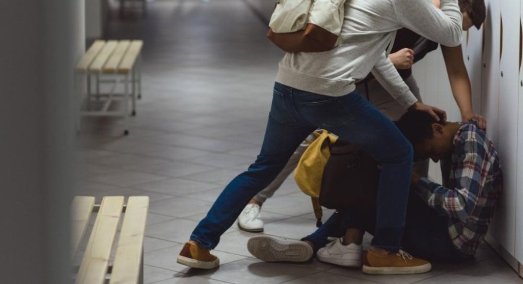 Σοκάρει η έξαρση της παιδικής βίας!.. του Καθηγητή Πιπερόπουλου Σοκάρει η έξαρση της παιδικής βίας!.. του Καθηγητή Πιπερόπουλου