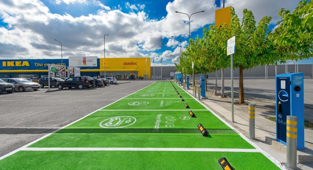 Νέο ΔΕΗ blue hub με δύο ταχυφορτιστές 300kWστο Εμπορικό Πάρκο της Trade Estates Νέο ΔΕΗ blue hub με δύο ταχυφορτιστές 300kWστο Εμπορικό Πάρκο της Trade Estates