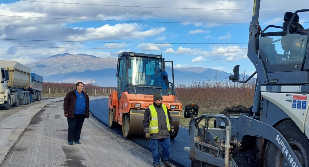Δάνης Τζαμτζής: «Ξεκίνησε το έργο ασφαλτόστρωσης οδών του Δήμου Πέλλας» Δάνης Τζαμτζής: «Ξεκίνησε το έργο ασφαλτόστρωσης οδών του Δήμου Πέλλας»