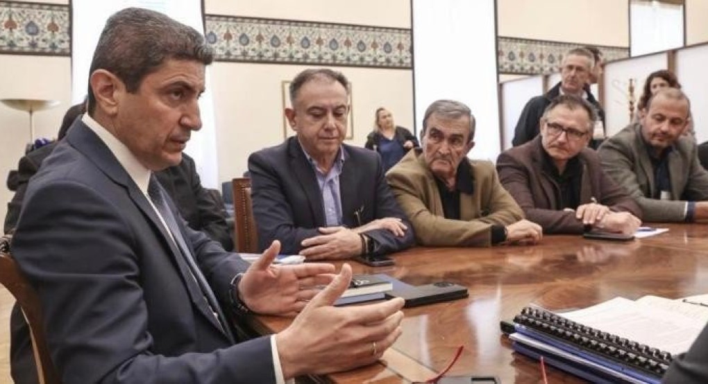 Δυο νέα προγράμματα κάλυψης απώλειας εισοδήματος για αγρότες της Θεσσαλίας, ανήγγειλε ο Λευτέρης Αυγενάκης Δυο νέα προγράμματα κάλυψης απώλειας εισοδήματος για αγρότες της Θεσσαλίας, ανήγγειλε ο Λευτέρης Αυγενάκης