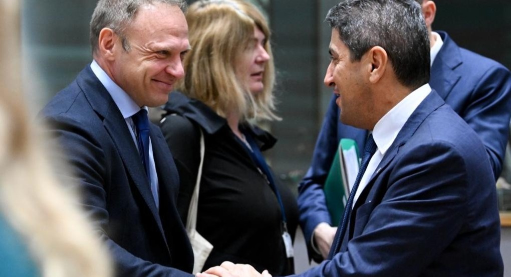 Αυγενάκης: Στόχος μας μια ΕΕ με γρηγορότερα αντανακλαστικά Αυγενάκης: Στόχος μας μια ΕΕ με γρηγορότερα αντανακλαστικά