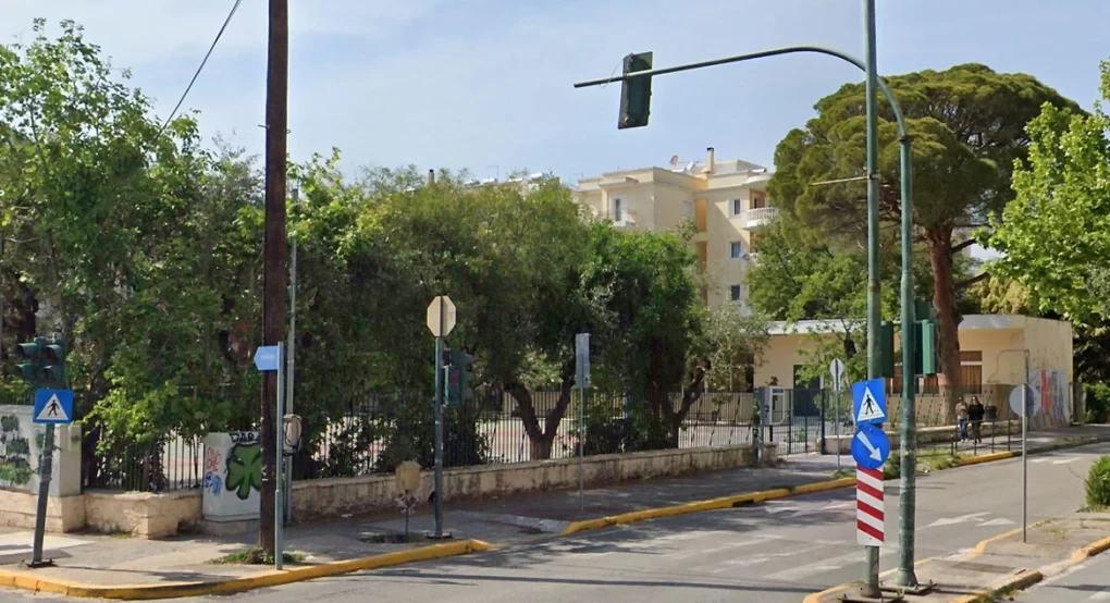Καλαμάτα: Άγριος ξυλοδαρμός γονέα έξω από Δημοτικό μπροστά στα μάτια παιδιών Καλαμάτα: Άγριος ξυλοδαρμός γονέα έξω από Δημοτικό μπροστά στα μάτια παιδιών