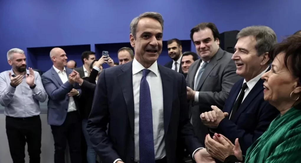 Επιμένει ο Μητσοτάκης για μεταρρυθμίσεις: «Θα ξεβολέψουμε κάποιους, αλλά δεν θα υποχωρήσουμε» Επιμένει ο Μητσοτάκης για μεταρρυθμίσεις: «Θα ξεβολέψουμε κάποιους, αλλά δεν θα υποχωρήσουμε»