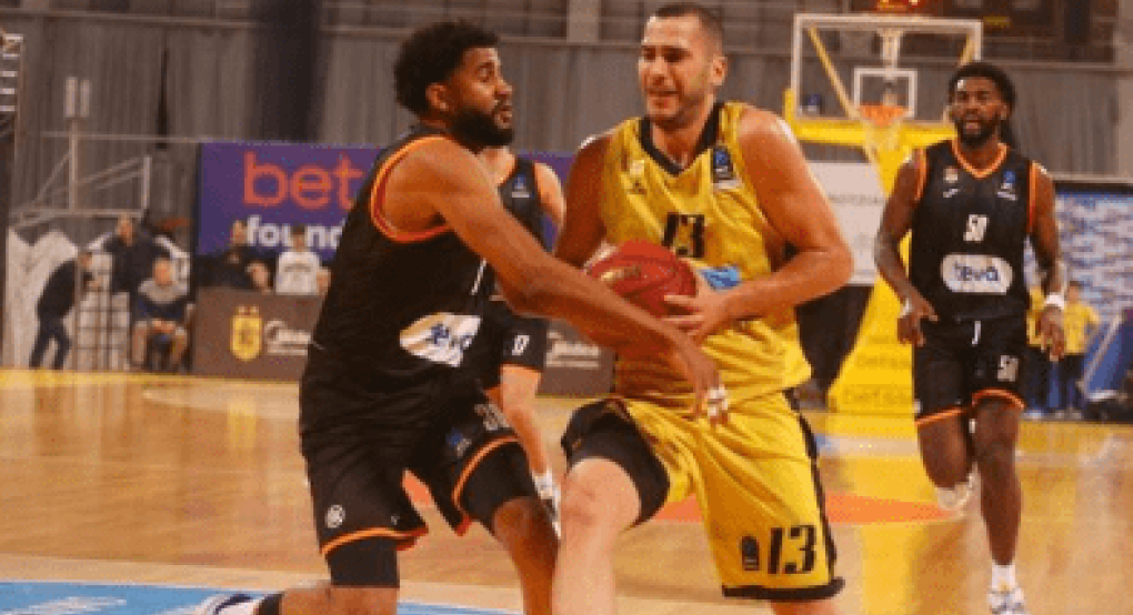 Άρης-Ουλμ 88-99: Ξέμεινε από δυνάμεις και ήρθε η ήττα Άρης-Ουλμ 88-99: Ξέμεινε από δυνάμεις και ήρθε η ήττα