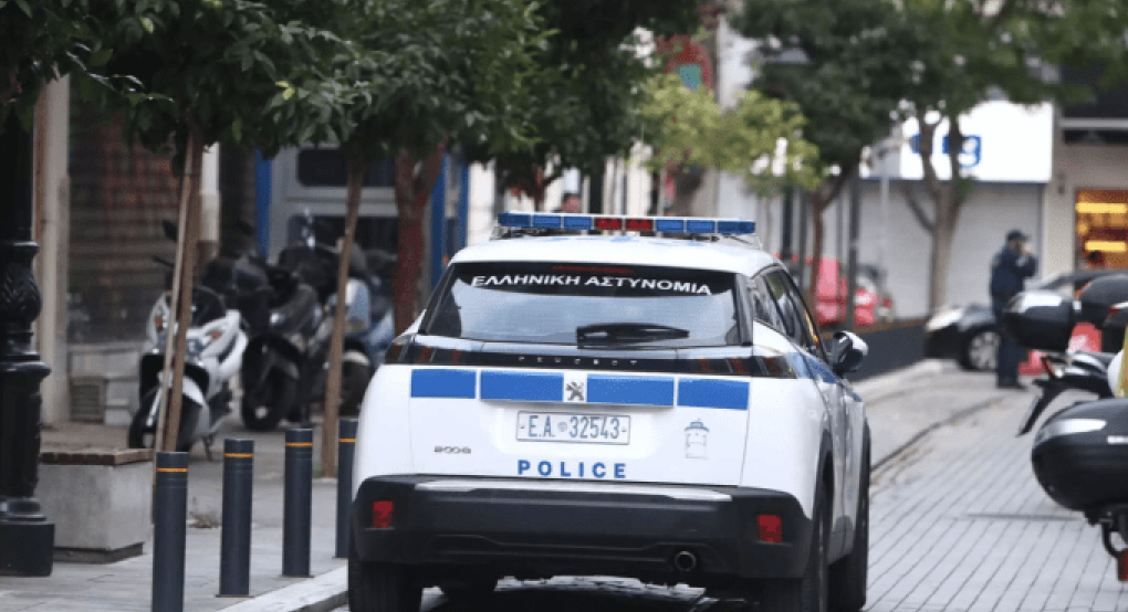 Άρπαξαν 130.000 ευρώ από ηλικιωμένη – Πώς έστησαν τη μεγάλη απάτη Άρπαξαν 130.000 ευρώ από ηλικιωμένη – Πώς έστησαν τη μεγάλη απάτη