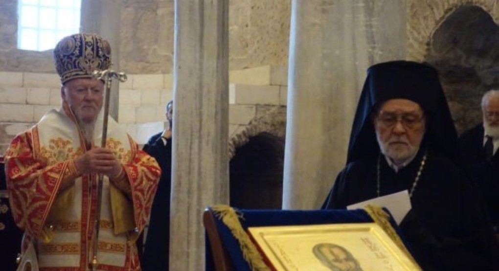 Πλήθος προσκυνητών από όλο τον κόσμο στα Μύρα της Λυκίας για τον Άγιο Νικόλαο Πλήθος προσκυνητών από όλο τον κόσμο στα Μύρα της Λυκίας για τον Άγιο Νικόλαο
