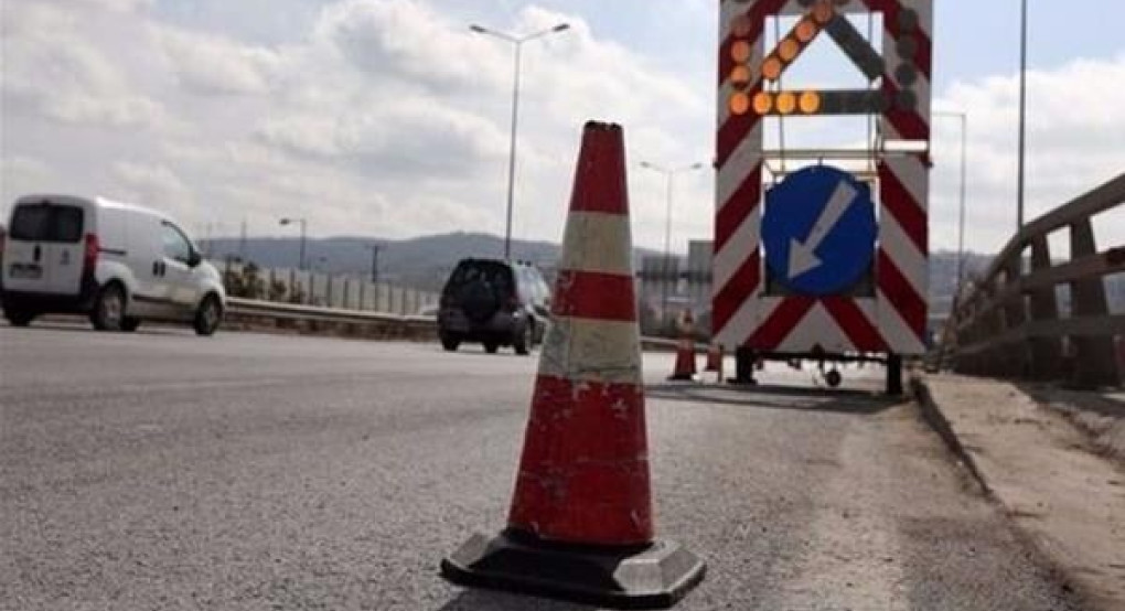 Εργασίες διαγράμμισης στην 27η Επαρχιακή Οδό Θεσσαλονίκης-Ν. Μηχανιώνας από την ΠΚΜ