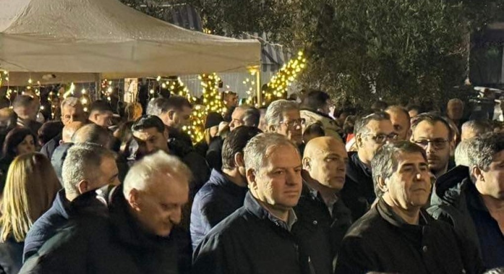 Τζαμτζής: Πολύ άμορφη η Χριστουγεννιάτικη εκδήλωση για την φωταγώγηση Τζαμτζής: Πολύ άμορφη η Χριστουγεννιάτικη εκδήλωση για την φωταγώγηση