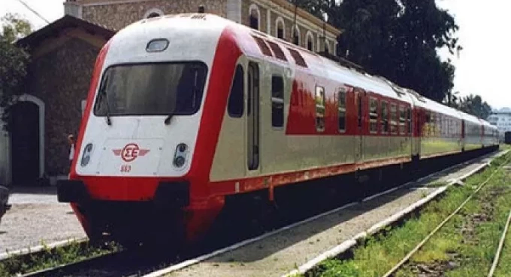Άτομο παρασύρθηκε από το τρένο στην Πάτρα
