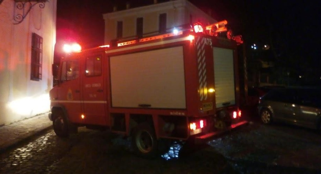 Κάηκε ολοσχερώς διαμέρισμα στη Θεσσαλονίκη - Στο νοσοκομείο ένας 25χρονος Κάηκε ολοσχερώς διαμέρισμα στη Θεσσαλονίκη - Στο νοσοκομείο ένας 25χρονος