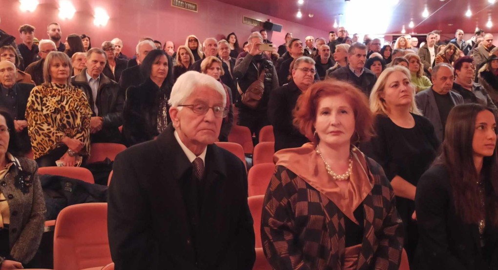 Συγκινημένοι και περήφανοι οι γονείς του Στάθη Φουντουκίδη Συγκινημένοι και περήφανοι οι γονείς του Στάθη Φουντουκίδη