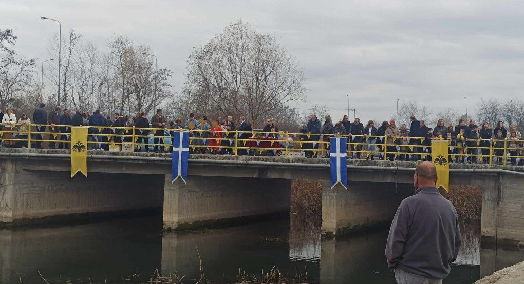 "Αποκαλυπτικά"... Θεοφάνεια στην Καρυώτισσα (φώτος)