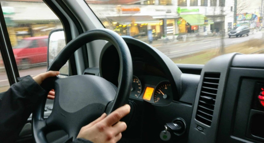 Ζητείται οδηγός με δίπλωμα Ε’ κατηγορίας Ζητείται οδηγός με δίπλωμα Ε’ κατηγορίας