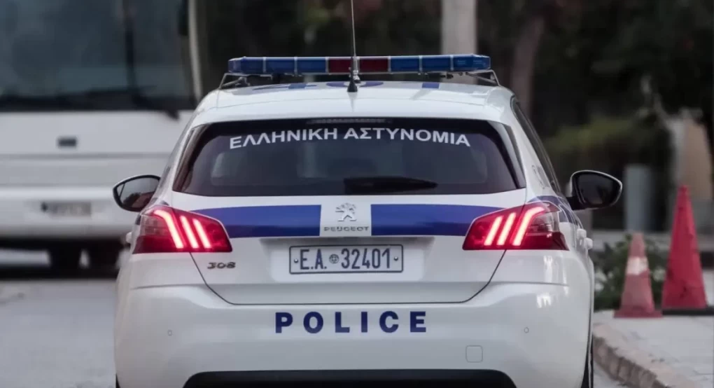 Ηράκλειο: Χειροπέδες σε δύο μαθητές Γυμνασίου για πορνογραφία ανηλίκων Ηράκλειο: Χειροπέδες σε δύο μαθητές Γυμνασίου για πορνογραφία ανηλίκων