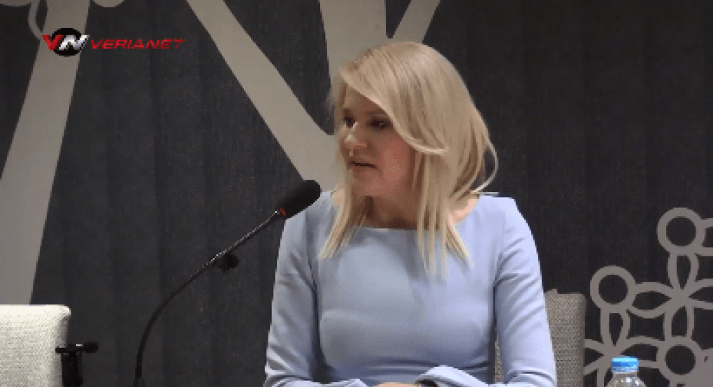 Θοδώρα Τζάκρη: Για πιο θέμα είπε "τον ήπ@@με"! (video) Θοδώρα Τζάκρη: Για πιο θέμα είπε "τον ήπ@@με"! (video)