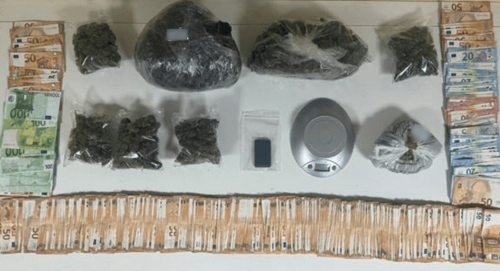 Υποθέσεις με όπλα και ναρκωτικά στην Ημαθία Υποθέσεις με όπλα και ναρκωτικά στην Ημαθία