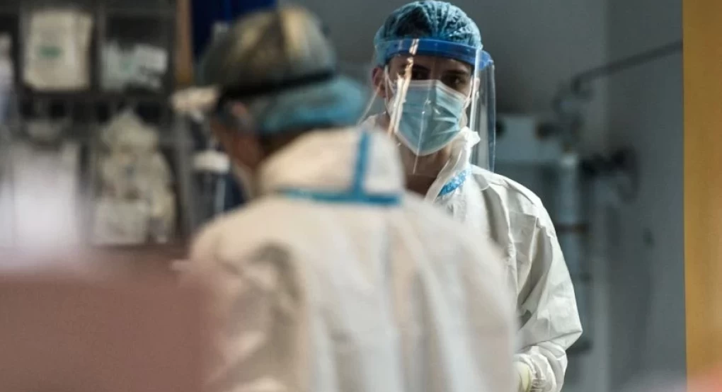 Ανησυχία εξαιτίας της έξαρσης του κορονοϊού – Οι εισαγωγές στα νοσοκομεία υπερβαίνουν τα επίπεδα του περσινού Ιανουαρίου