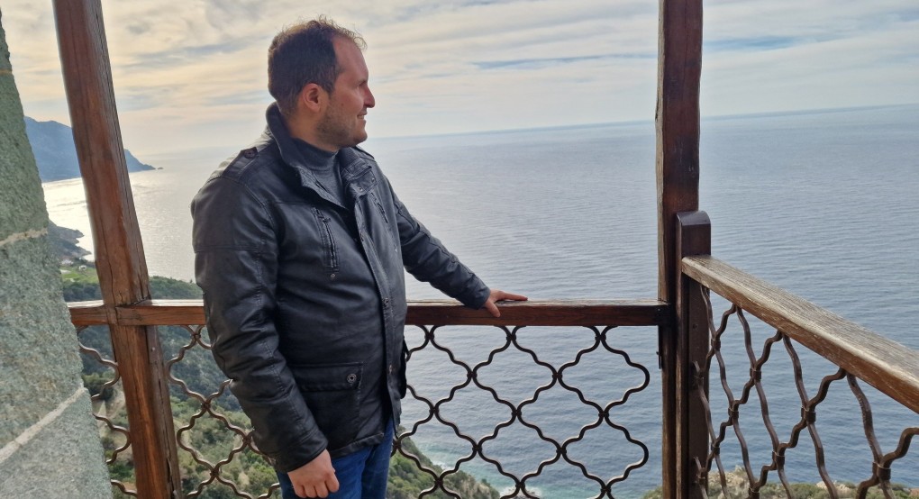 Οδοιπορικό στο Άγιο Όρος (φώτο και βίντεο) Οδοιπορικό στο Άγιο Όρος (φώτο και βίντεο)