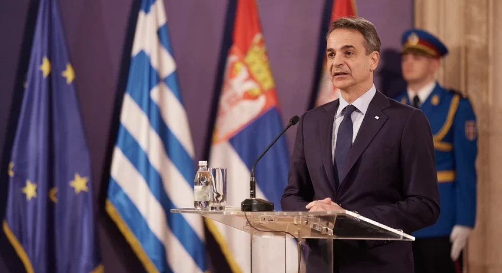 Στο Βελιγράδι αλλά με το βλέμμα στα μπλόκα ο πρωθυπουργός – Πυρετώδεις προετοιμασίες για τη συνάντηση της Τρίτης Στο Βελιγράδι αλλά με το βλέμμα στα μπλόκα ο πρωθυπουργός – Πυρετώδεις προετοιμασίες για τη συνάντηση της Τρίτης