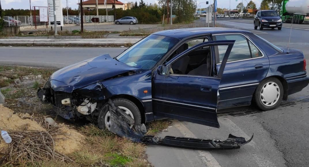 Γιαννιτσά: Ατύχημα με δύο τραυματίες στη διασταύρωση Μελισσίου! (φώτος)