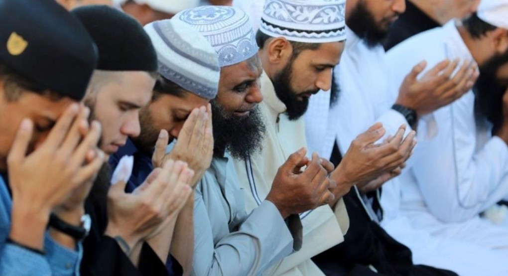 Οι μουσουλμάνοι απαιτούν «ξεχωριστές δημόσιες υπηρεσίες»