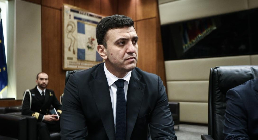 «Στοπ» στο κάπνισμα: Δημιουργείται τριψήφιος αριθμός για καταγγελίες - Τι προανήγγειλε ο Κικίλιας