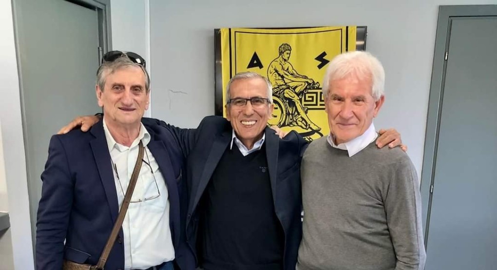 Στο Aris Sports Cafe ο Καστερίδης Στο Aris Sports Cafe ο Καστερίδης