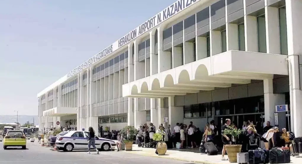 Κρήτη: Κλειστό από σήμερα έως το Σάββατο το αεροδρόμιο Ηρακλείου λόγω έργων Κρήτη: Κλειστό από σήμερα έως το Σάββατο το αεροδρόμιο Ηρακλείου λόγω έργων