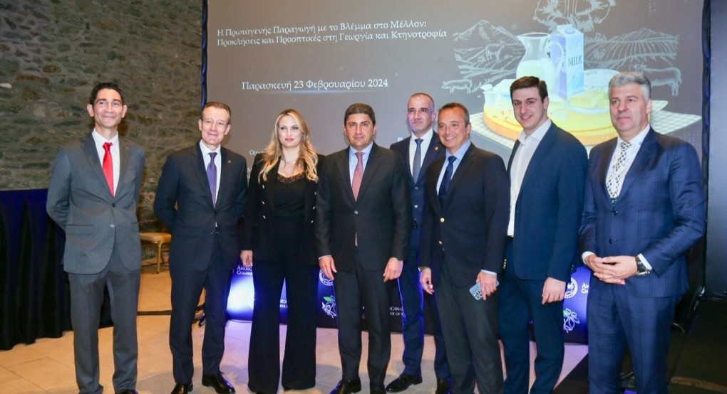 Αυγενάκης για ΚΑΠ: Η πράσινη μετάβαση πρέπει να γίνει, αλλά με τρόπο ομαλό, απλό, λιγότερο γραφειοκρατικό Αυγενάκης για ΚΑΠ: Η πράσινη μετάβαση πρέπει να γίνει, αλλά με τρόπο ομαλό, απλό, λιγότερο γραφειοκρατικό