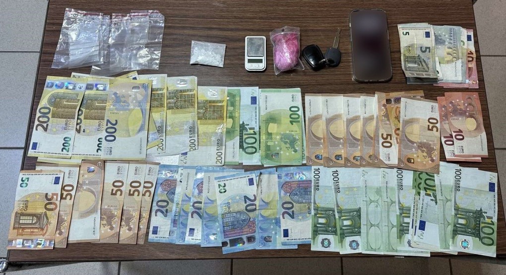Από αστυνομικούς του Αστυνομικού Τμήματος Παιονίας συνελήφθη ένα άτομο για διακίνηση ναρκωτικών Από αστυνομικούς του Αστυνομικού Τμήματος Παιονίας συνελήφθη ένα άτομο για διακίνηση ναρκωτικών