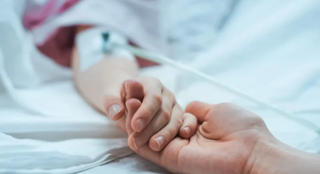 Από σπάνια γονιδιακή εγκεφαλίτιδα πέθανε το 5χρονο κοριτσάκι στη Ρόδο Από σπάνια γονιδιακή εγκεφαλίτιδα πέθανε το 5χρονο κοριτσάκι στη Ρόδο