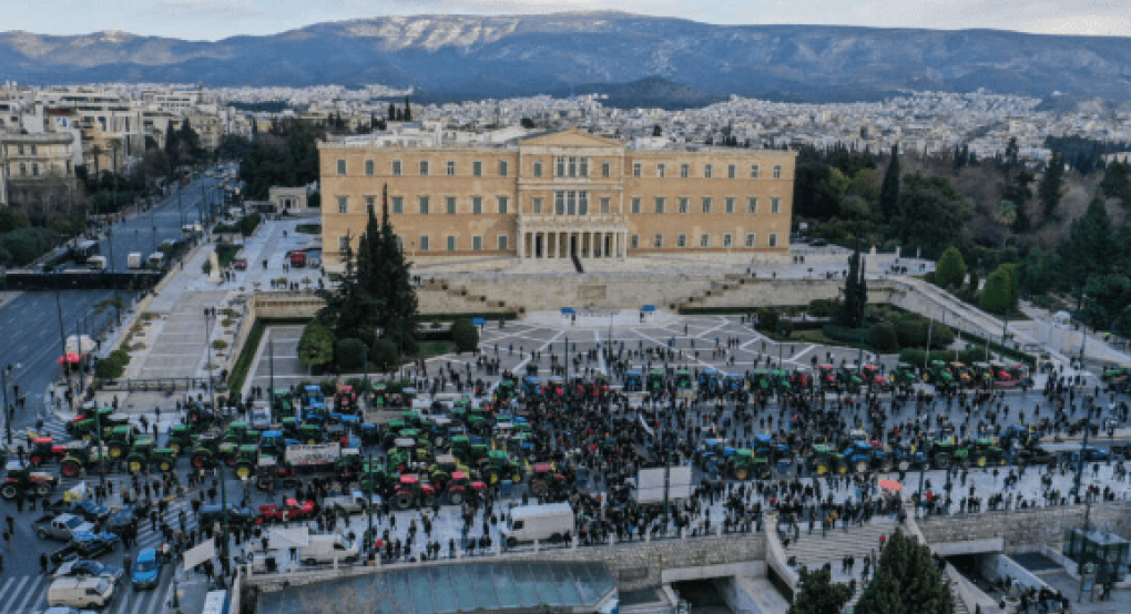 Και η Πέλλα είναι εκεί! - Στο Σύνταγμα δεκάδες τρακτέρ (video)