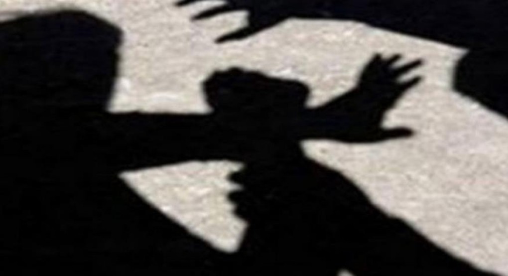 Αγρίνιο: Ενήλικη αδερφή μαθητή χτύπησε μαθήτρια μέσα σε Γυμνάσιο Αγρίνιο: Ενήλικη αδερφή μαθητή χτύπησε μαθήτρια μέσα σε Γυμνάσιο