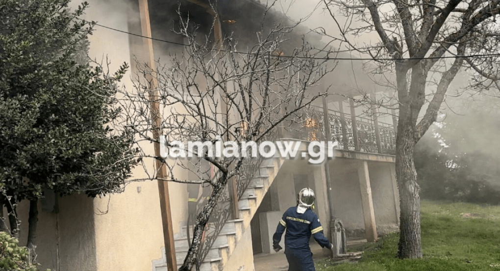 Κάηκε σπίτι στην Παλαιά Γιαννιτσού – κινδύνευσαν ηλικιωμένοι (φώτο)