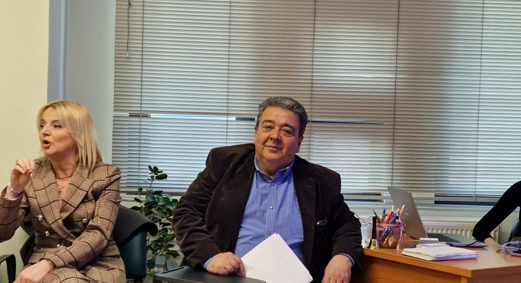 Μάκης Δεμίρης: Ο κόσμος αντιμετωπίζει οικονομικά προβλήματα και δεν μπορεί να ανταπεξέλθει Μάκης Δεμίρης: Ο κόσμος αντιμετωπίζει οικονομικά προβλήματα και δεν μπορεί να ανταπεξέλθει
