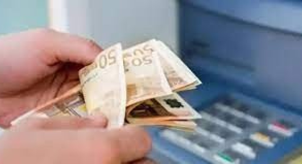 Στις 27 Μαρτίου «κλειδώνει» ο νέος κατώτατος μισθός, πάνω από τα 800 ευρώ