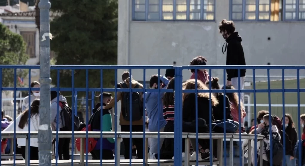 Αλεξανδρούπολη: Επτά μαθητές «πιάστηκαν» στο νταραβέρι ναρκωτικών μέσα στο σχολείο
