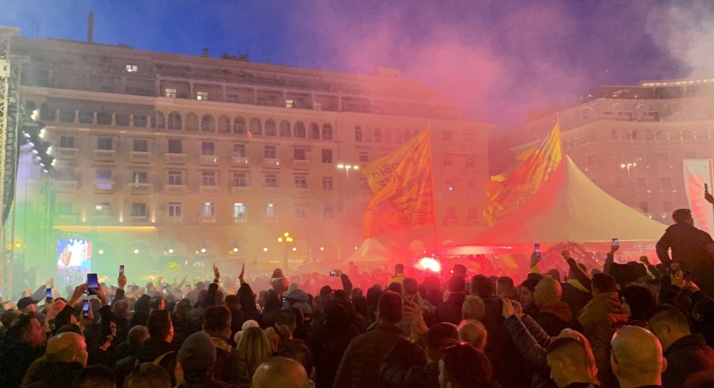 Θεσσαλονίκη: Χιλιάδες οπαδοί ζήτησαν το κύπελλο