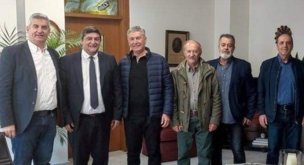 Επίσκεψη απόστρατων στον Δήμαρχο Πέλλας Επίσκεψη απόστρατων στον Δήμαρχο Πέλλας