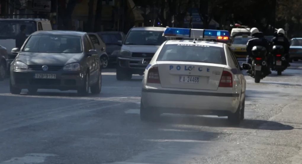 Άγιοι Ανάργυροι: Καταγγελία από Δημοτικό Σύμβουλο για το Α.Τ. της περιοχής - Γυναίκα κατήγγειλε τον κακοποιητή της και επέστρεψε στο ίδιο σπίτι