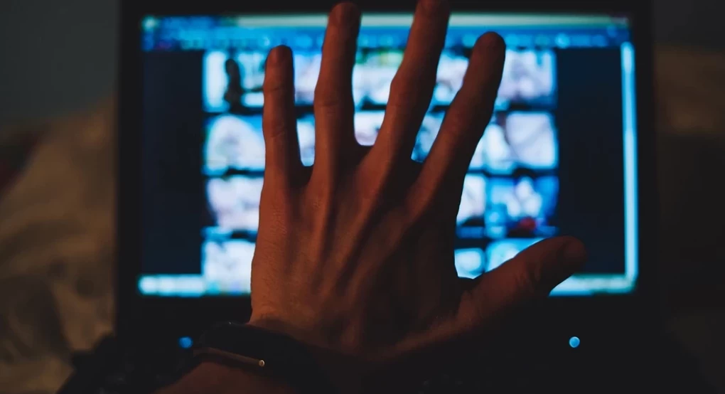 Σοκάρει η νέα υπόθεση revenge porn: 12χρονη αποπειράθηκε να αυτοκτονήσει όταν 13χρονος διακίνησε γυμνές φωτογραφίες της